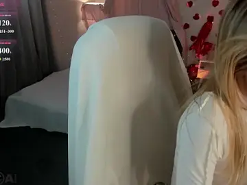 Live Sex Cam with Esme_Runn - Stripchat