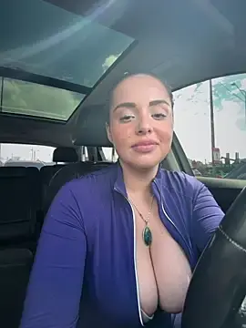 Live Sex Cam with Alirawrz - Stripchat