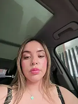 Watch Live Sex Cams with Alirawrz - Stripchat