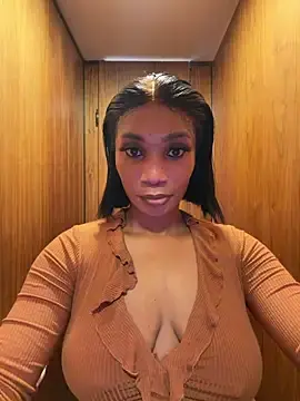 Free Porn Cam with ___Nessa - Stripchat