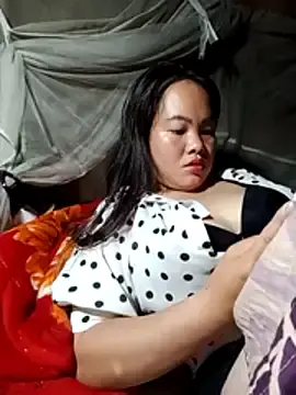 Watch Live Sex Cams with emilyzz - Stripchat