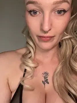 Live Sex with lovecassyrose - Stripchat