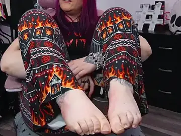 Nude Webcam with gennyrock - Stripchat