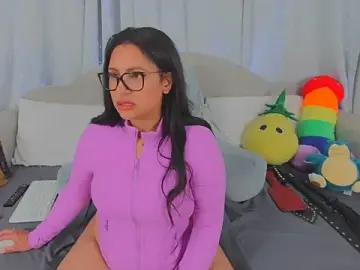 Free Live Porn with MeghanXO - Stripchat