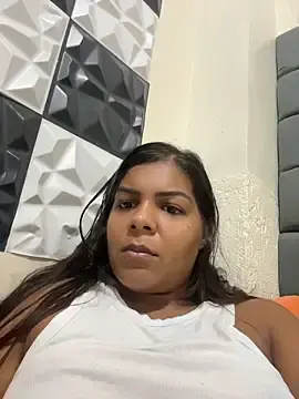 Nude Webcam with Indiazinhax - Stripchat