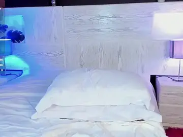 Adult Webcams with angelina_hilton - Stripchat