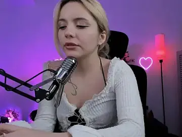 Live Sex with AuroraWrenfield - Stripchat