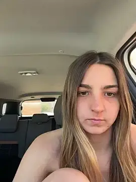 Live Porn with DoriDelux66 - Stripchat