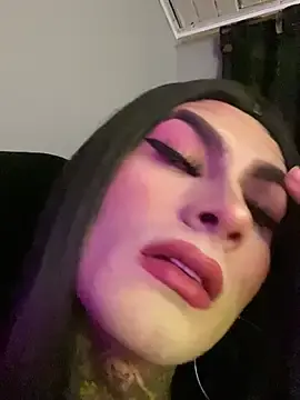 Live Porn with valen_lewiiz - Stripchat