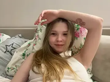 Live Sex Cam with CandysRose - Stripchat