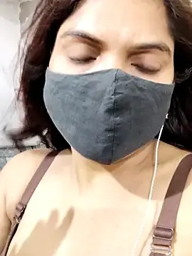 Adult Webcam with illay_love - Stripchat