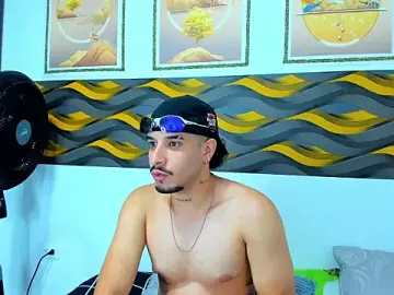 Nude Webcam with Leon_Hotx - Stripchat
