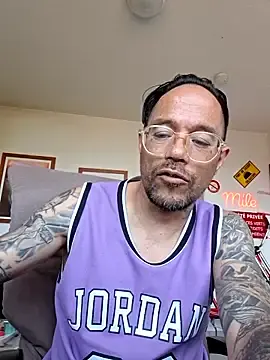 Nude Webcam with Mr_Graffitimile - Stripchat