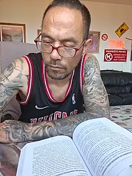 Live Porn with Mr_Graffitimile - Stripchat