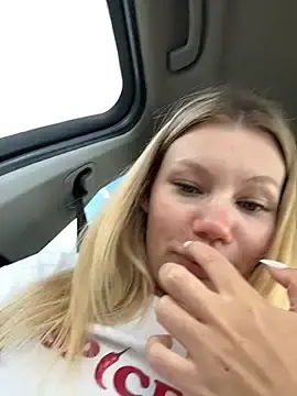 Watch Live Sex Cams with justmilaa - Stripchat