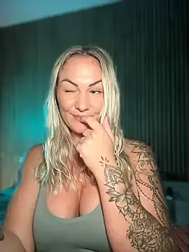 Adult Video Chat with NastyMilf_ - Stripchat