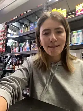 Adult Webcams with Andrea_19blonde - Stripchat