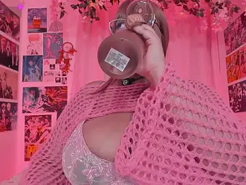 Best live sex cam show with MissCurvyTop - Stripchat
