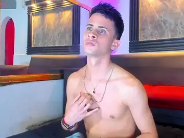 Best Webcam with Axxel_26 - Stripchat