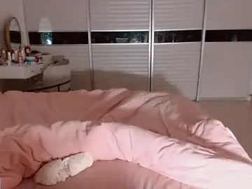 Nude Webcam with Miu1_girl - Stripchat