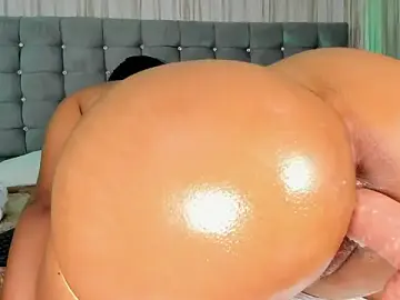 Live Sex Cam with Poacahontasfg - Stripchat