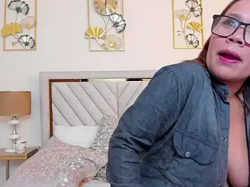 Nude Webcam with SophiaQueens - Stripchat