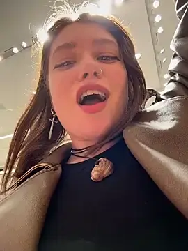 Best live sex cam show with lucy-joy - Stripchat