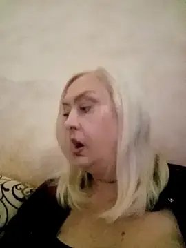 Sex Cam with Julia20X - Stripchat