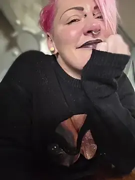 Sex Cam with PinkTheHawk - Stripchat