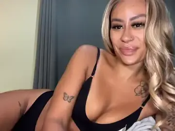 Live Sex with CoCo-Queen - Stripchat