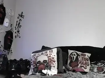 Live Porn with Ivey_Strigoi - Stripchat