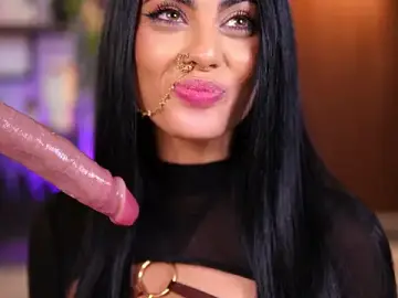 Sex Cam with RavennaDArcy - Stripchat