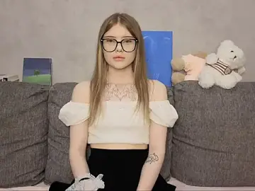 Nude Webcam with CarolinePepper - Stripchat