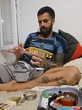 Sex Cam with charlye_inkkkk - Stripchat