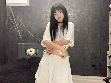 Sex Cam with EmilyEmbears - Stripchat