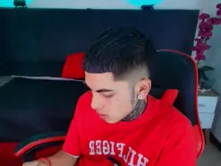 Best live sex cam show with AdamsWalker - Xlovecam