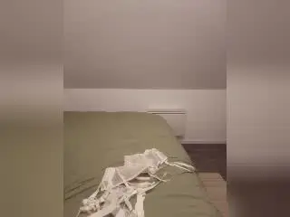 Live Sex Cam with MissJulieDeux - Xlovecam