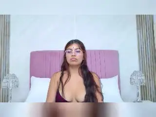 Adult Webcams with AlyssaGreen - Xlovecam