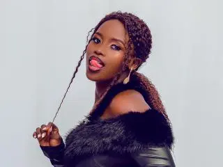 Best Webcam with CamiliaWanda - Xlovecam