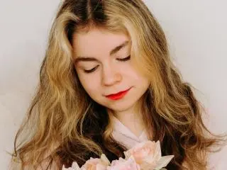 Nude Webcam with TinaRedly - Xlovecam