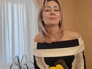 Private Sex Chat with JuliaaCherry - Xlovecam