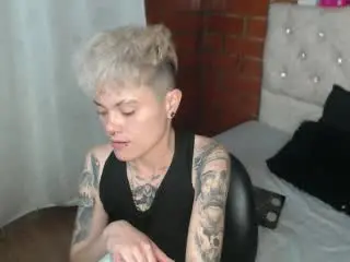Adult Webcams with MeganC - Xlovecam