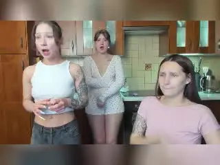 Live Porn with HotCaramelsTrio - Xlovecam