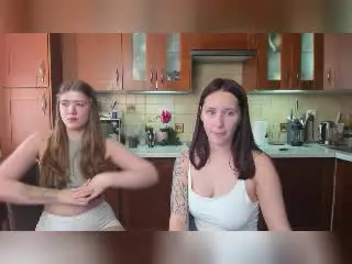 Sex Chat with HotCaramelsTrio - Xlovecam