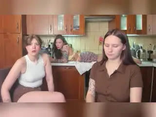 Private Sex Chat with HotCaramelsTrio - Xlovecam