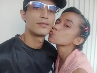 Live Sex Cam with AlejoyMaria - Xlovecam