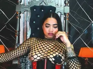 Adult Webcam with KarlaBella - Xlovecam