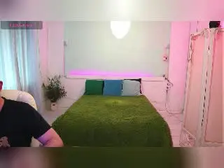 Nude Webcam with AlisaAleksandr - Xlovecam