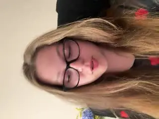 Live Porn with KarKutie - Xlovecam