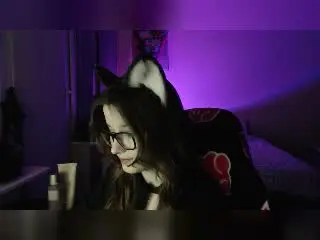 Live Porn with LunaCherry - Xlovecam